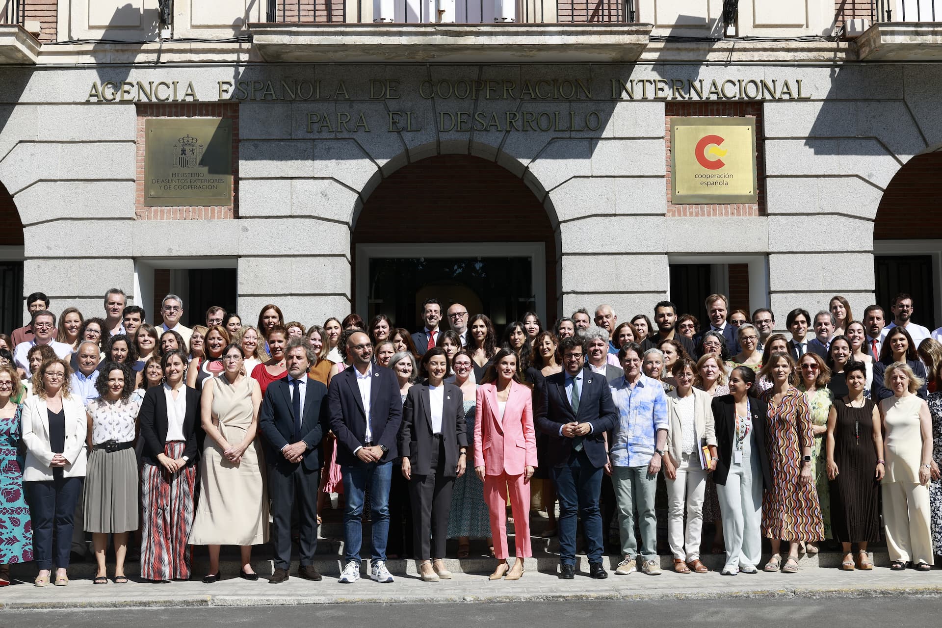 Su Majestad la Reina