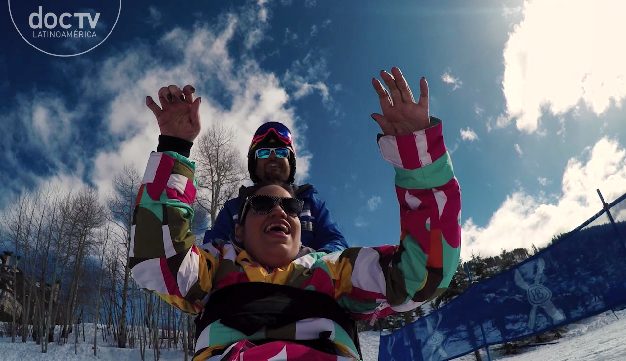 La mujer maravilla sobre ruedas